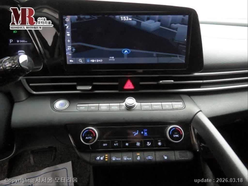 HYUNDAI Avante - Vista 10