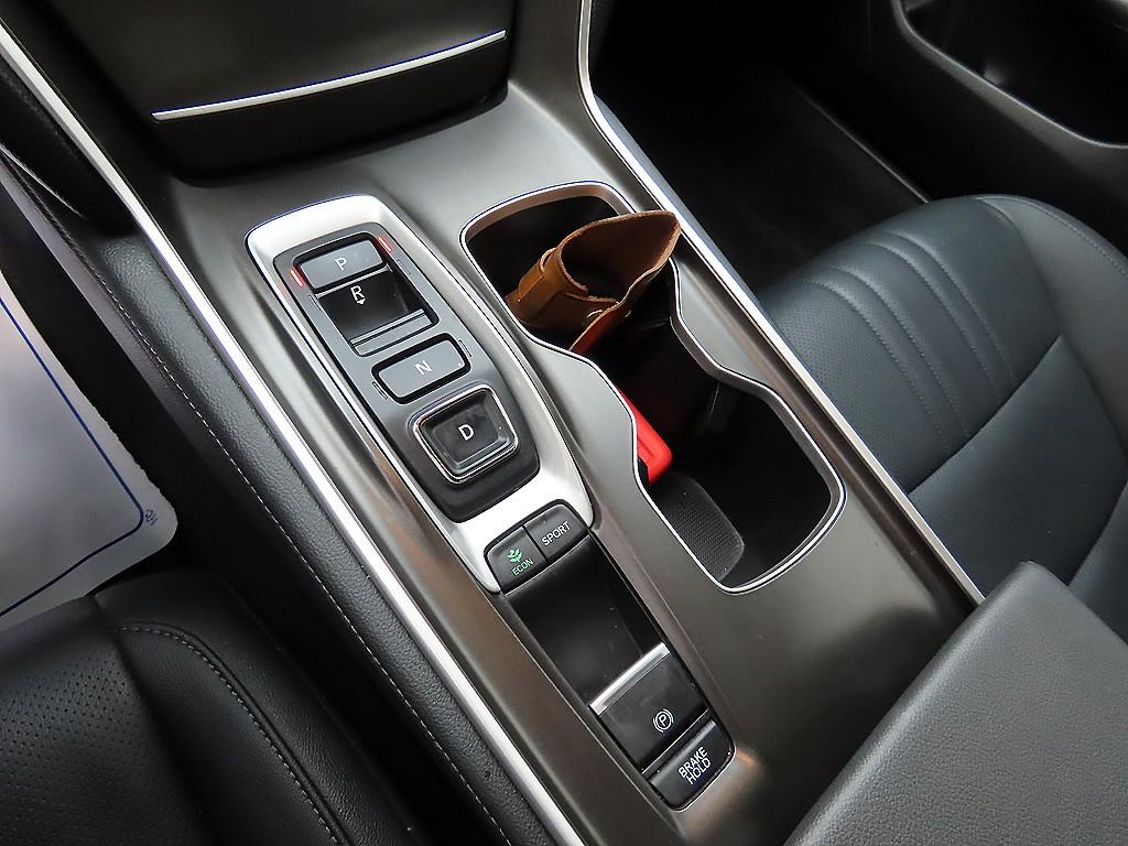 Honda Accord - Vista 11