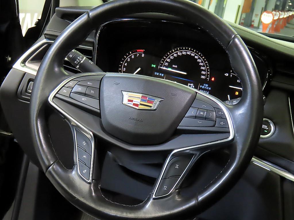 Cadillac XT5 - Vista 8