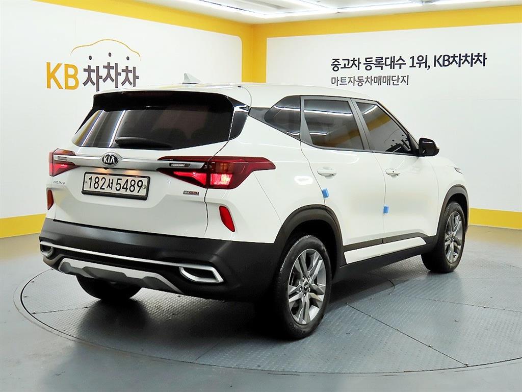 KIA Seltos - Vista 4