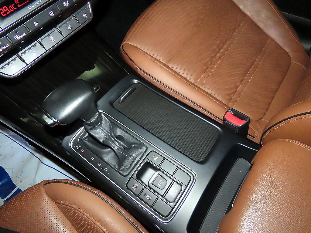 KIA Sorento - Vista 12