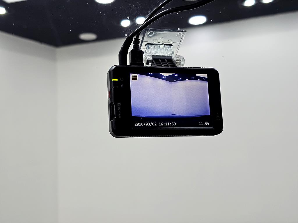 SAMSUNG QM3 - Vista 12