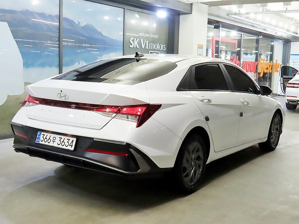 HYUNDAI Avante - Vista 4