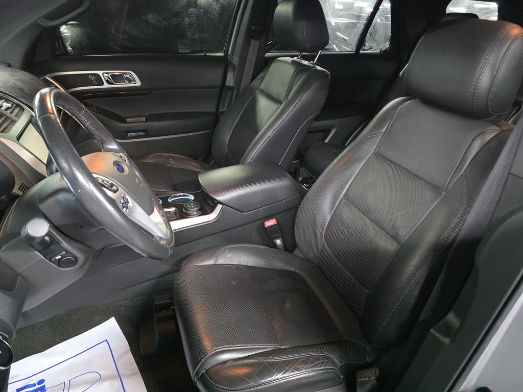 Ford Explorer - Vista 9