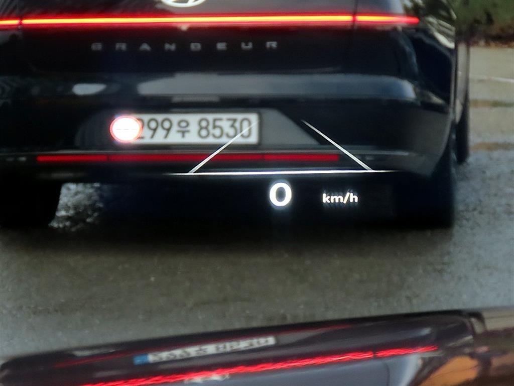 Genesis G80 - Vista 10