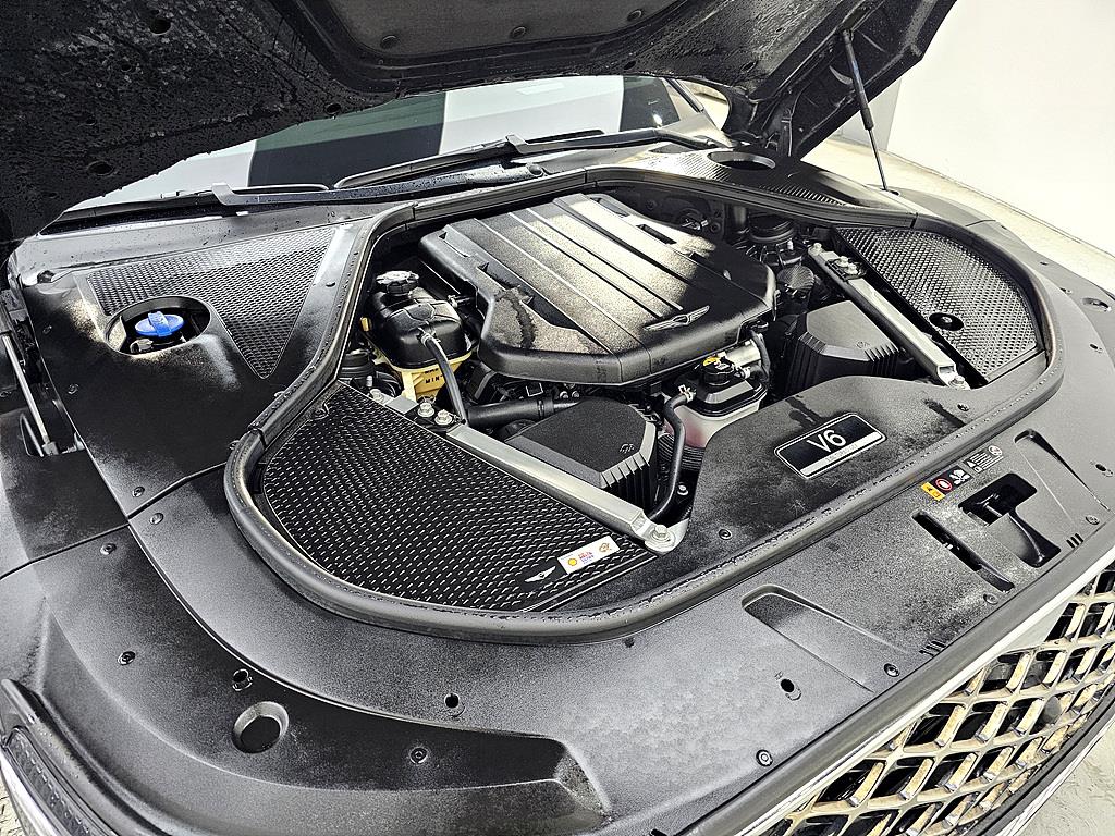 Genesis G90 - Vista 6