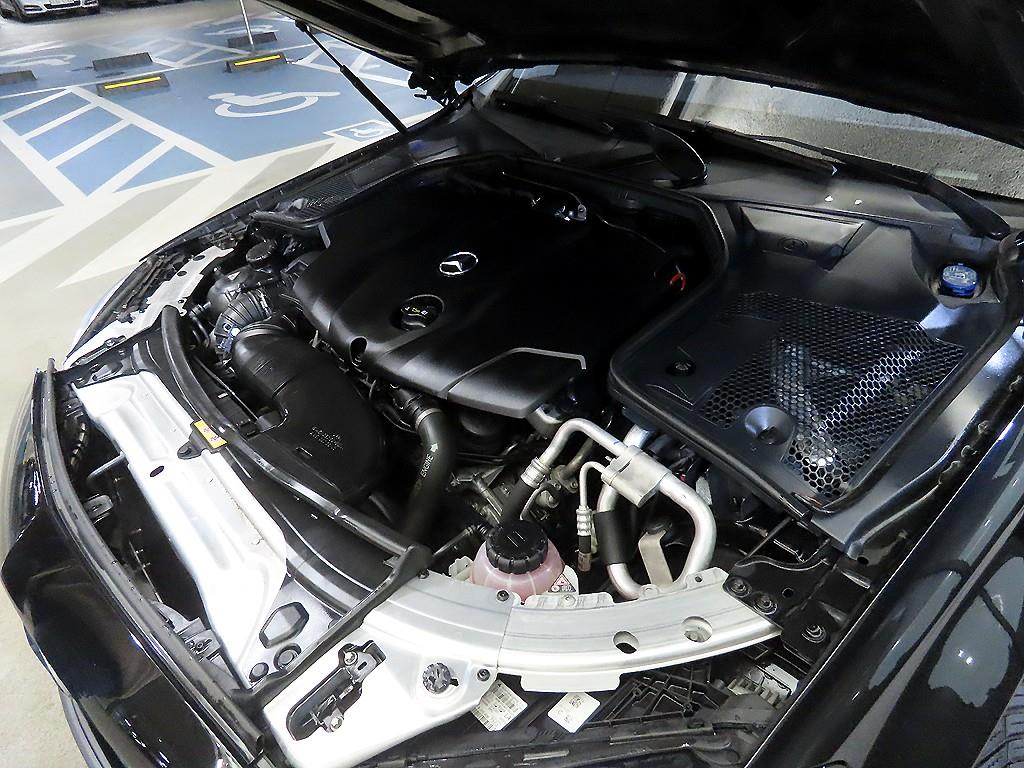 Mercedes Benz C Class 2018 Negro - Importación desde Corea - HF Imports Iquique - Foto 19