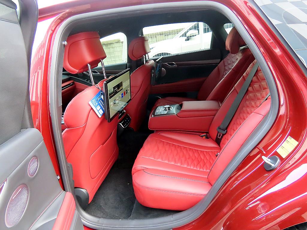 Genesis G80 - Vista 6