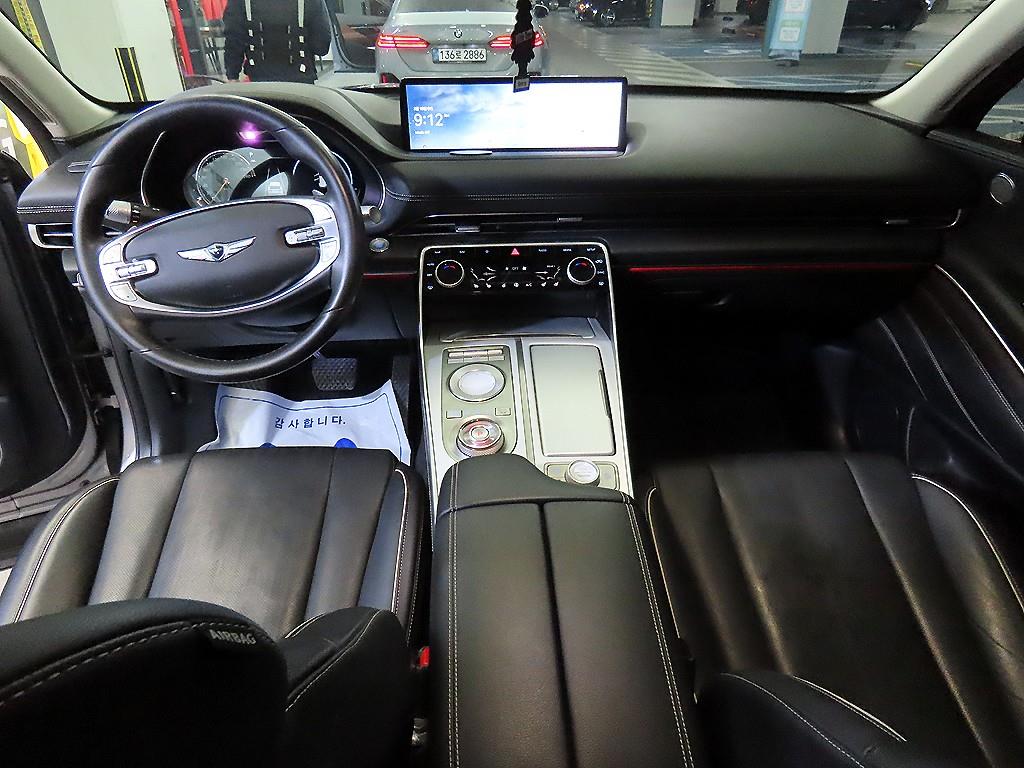 Genesis GV80 - Vista 10