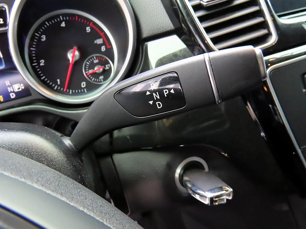 Mercedes Benz GLE Class - Vista 10