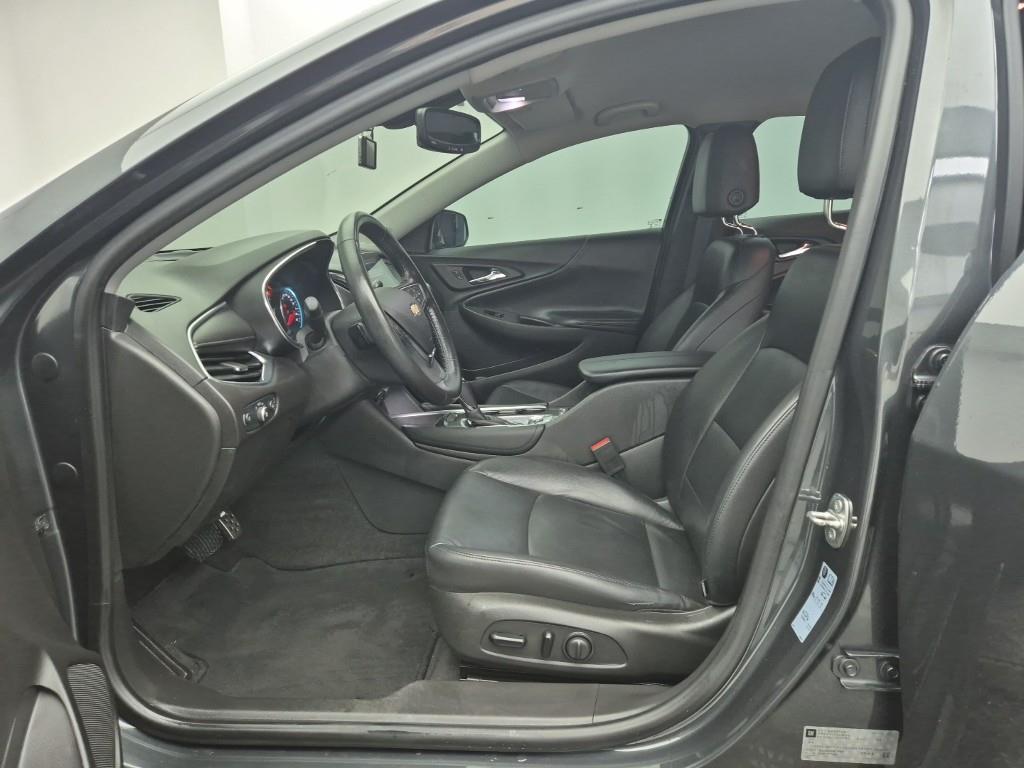 Chevrolet Malibu - Vista 11