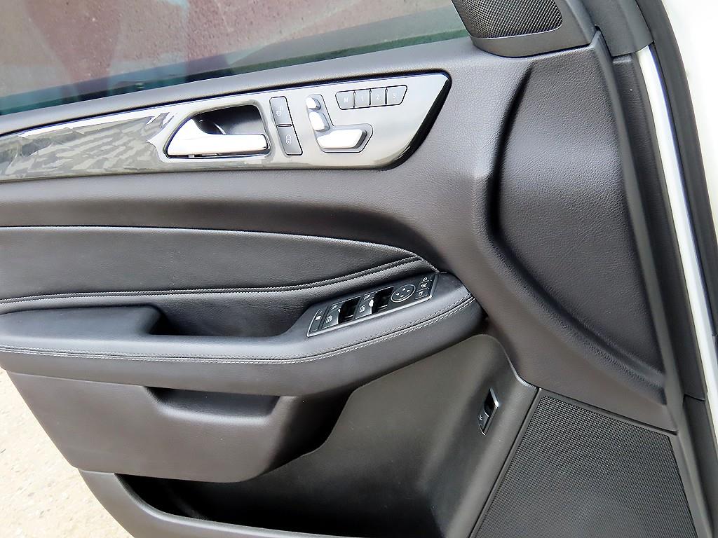 Mercedes Benz GLE Class - Vista 11