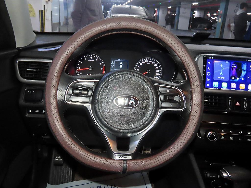 KIA K5 - Vista 8