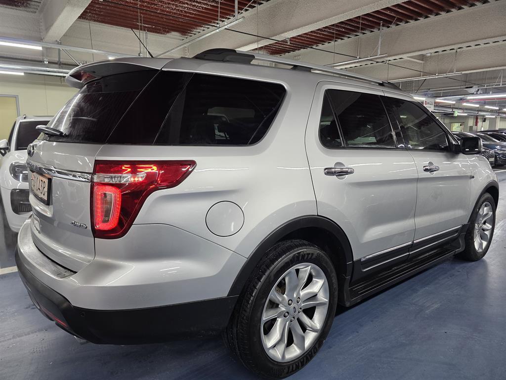 Ford Explorer - Vista 4