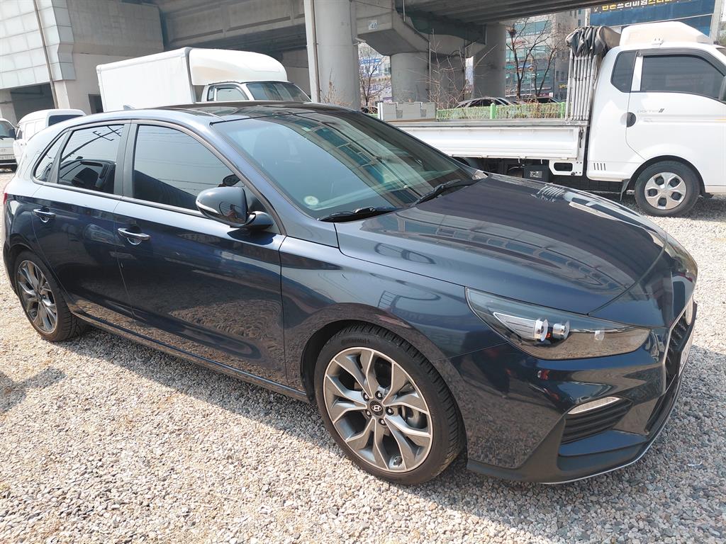 HYUNDAI i30 - Vista 3