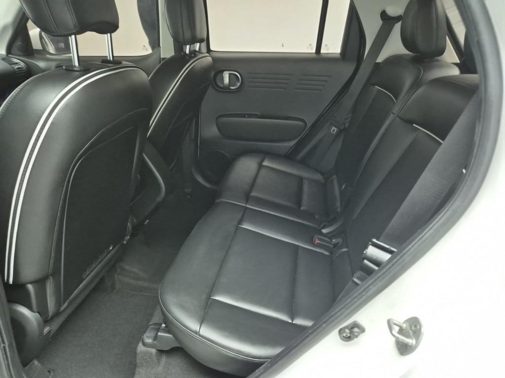 HYUNDAI Casper - Vista 12