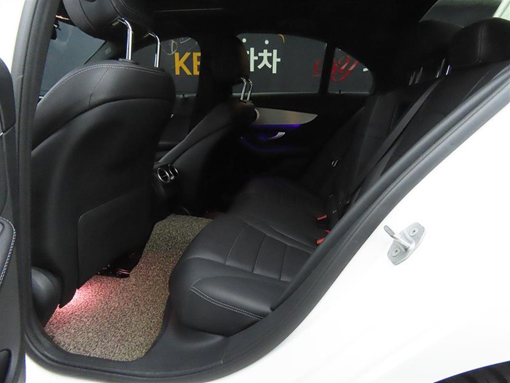 Mercedes Benz C Class - Vista 6