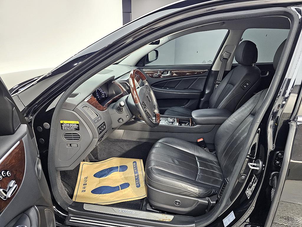 HYUNDAI Equus - Vista 7