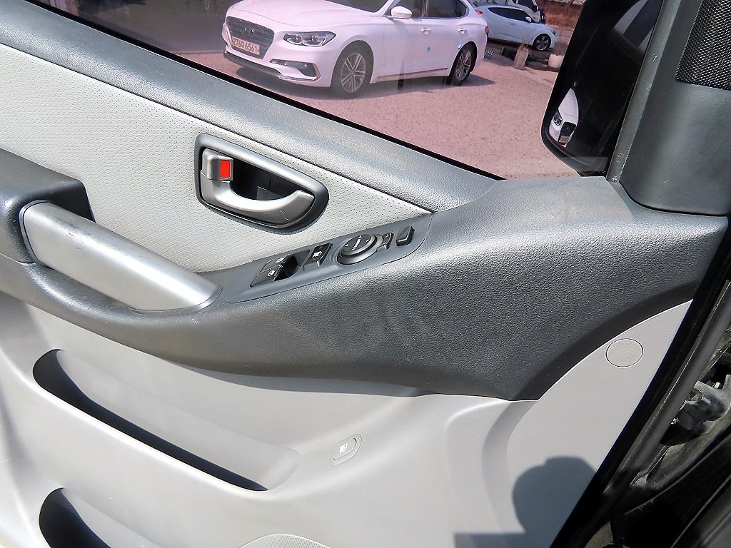 HYUNDAI Starex - Vista 11