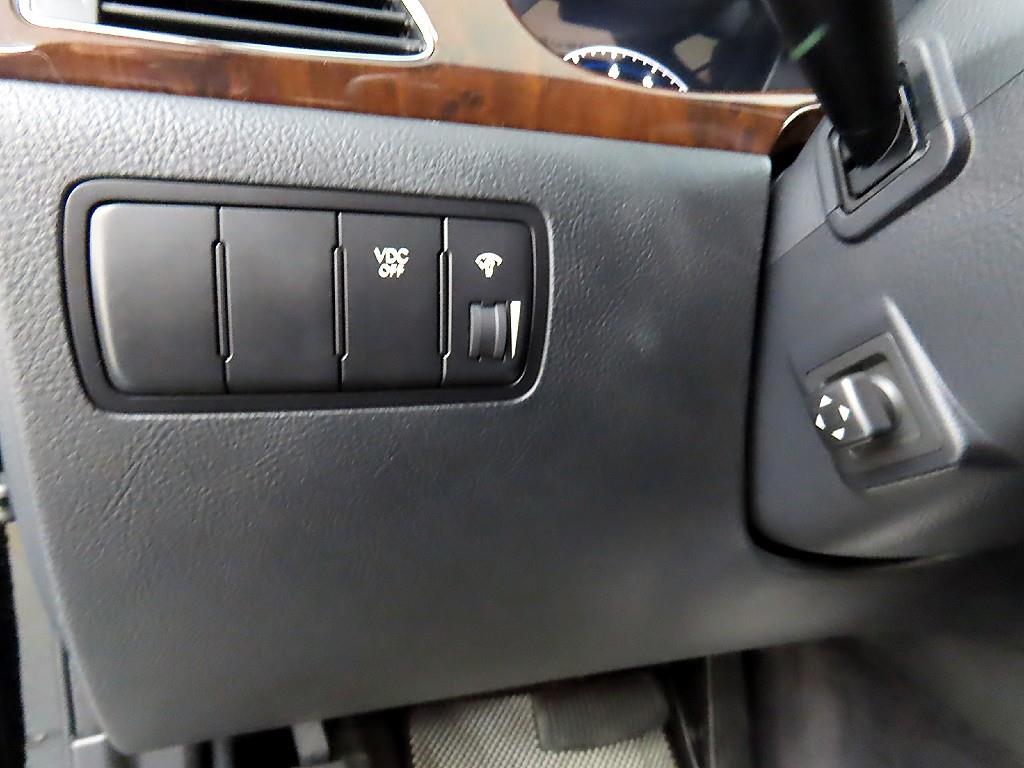 HYUNDAI Genesis - Vista 12