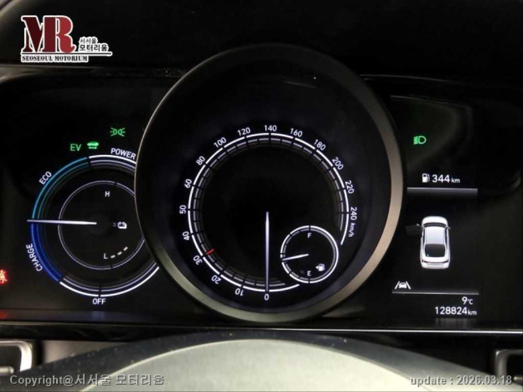 HYUNDAI Avante - Vista 9