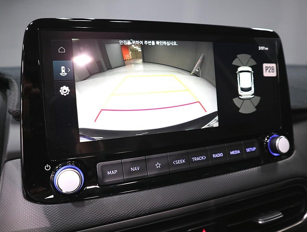 HYUNDAI Kona - Vista 12