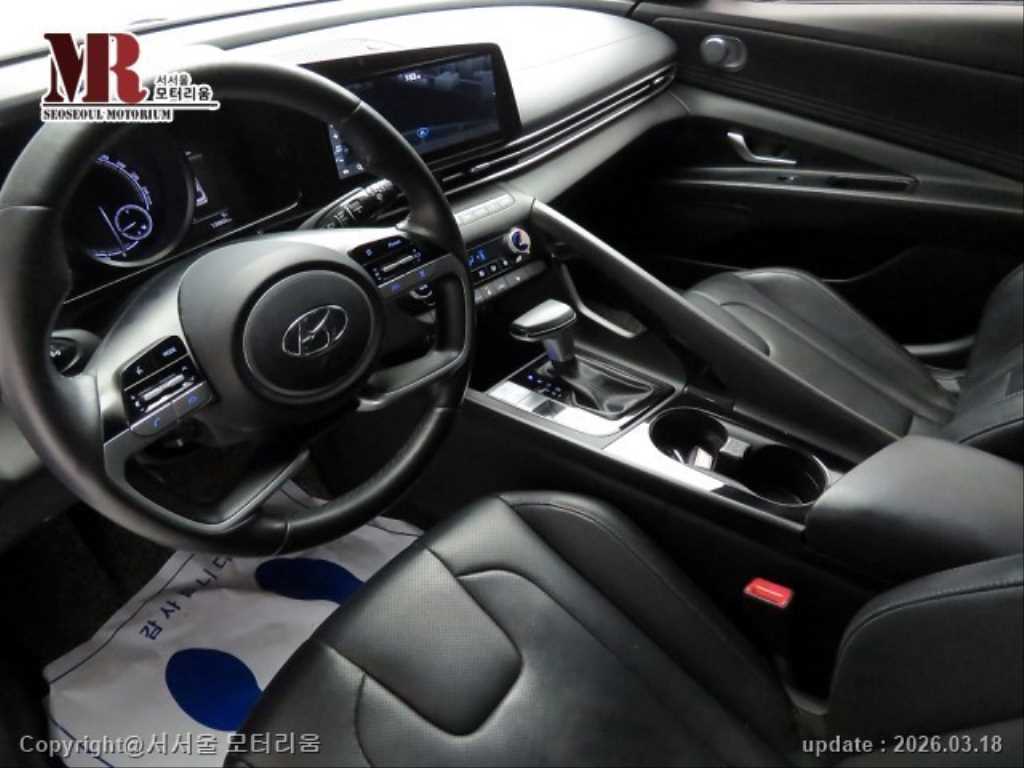 HYUNDAI Avante - Vista 7