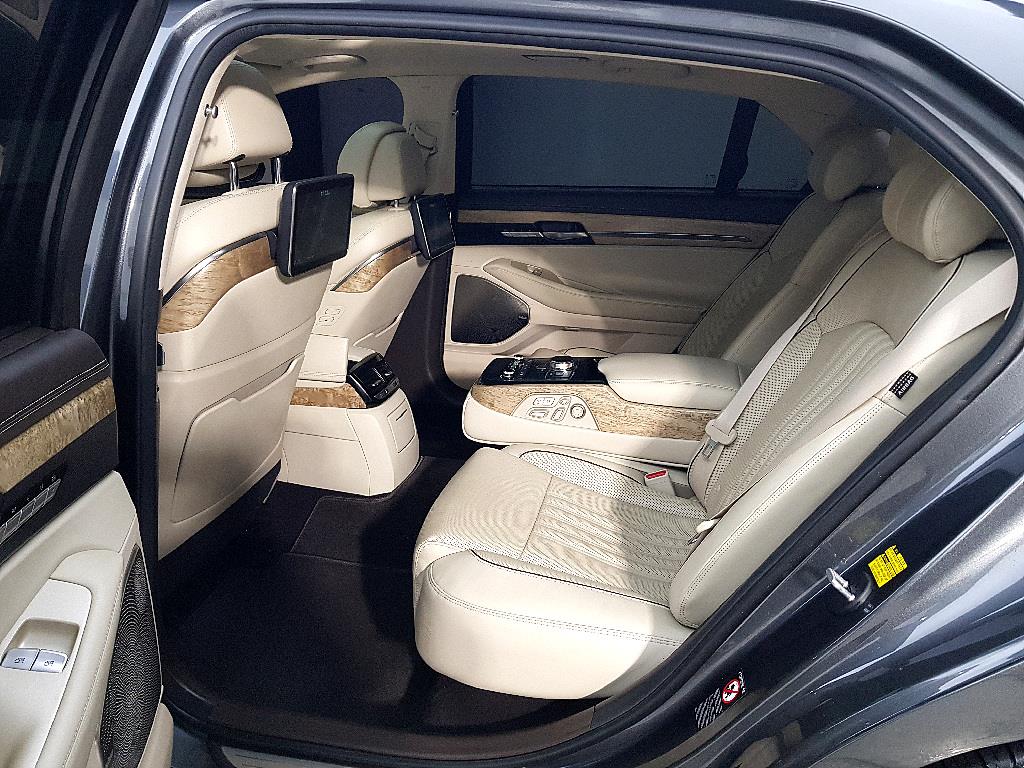 Genesis EQ900 - Vista 9