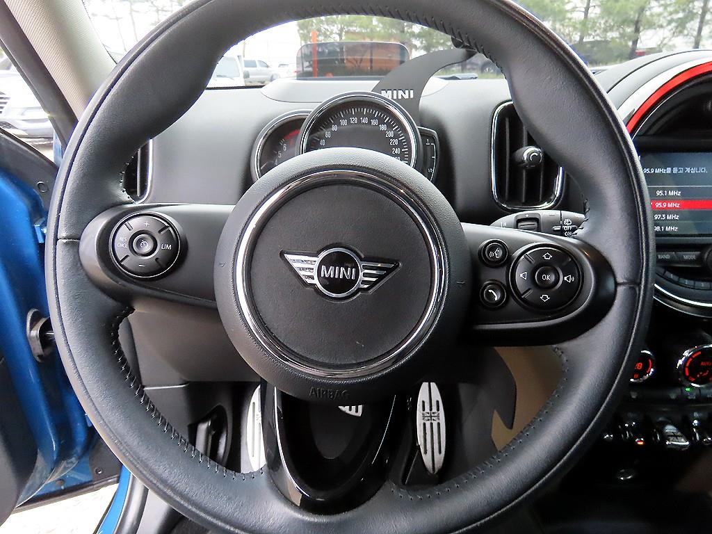 Mini Countryman - Vista 8