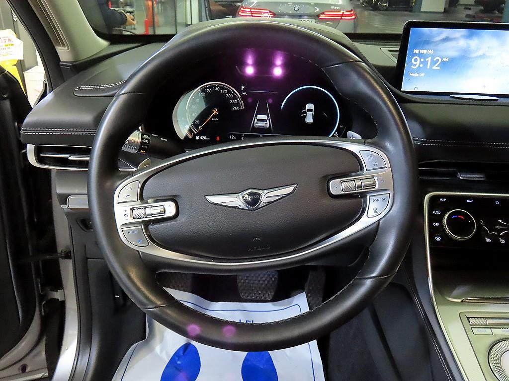 Genesis GV80 - Vista 8