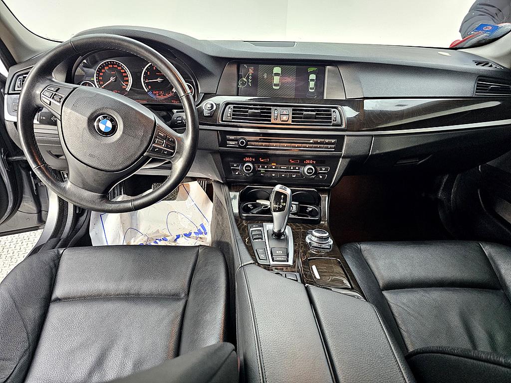 BMW 5 Series - Vista 5