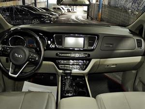 KIA Carnival - Vista 10