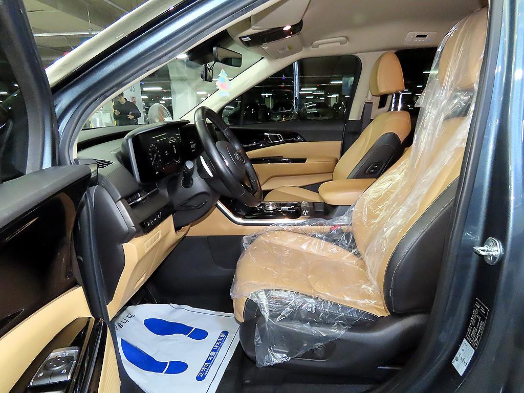 KIA Carnival - Vista 6