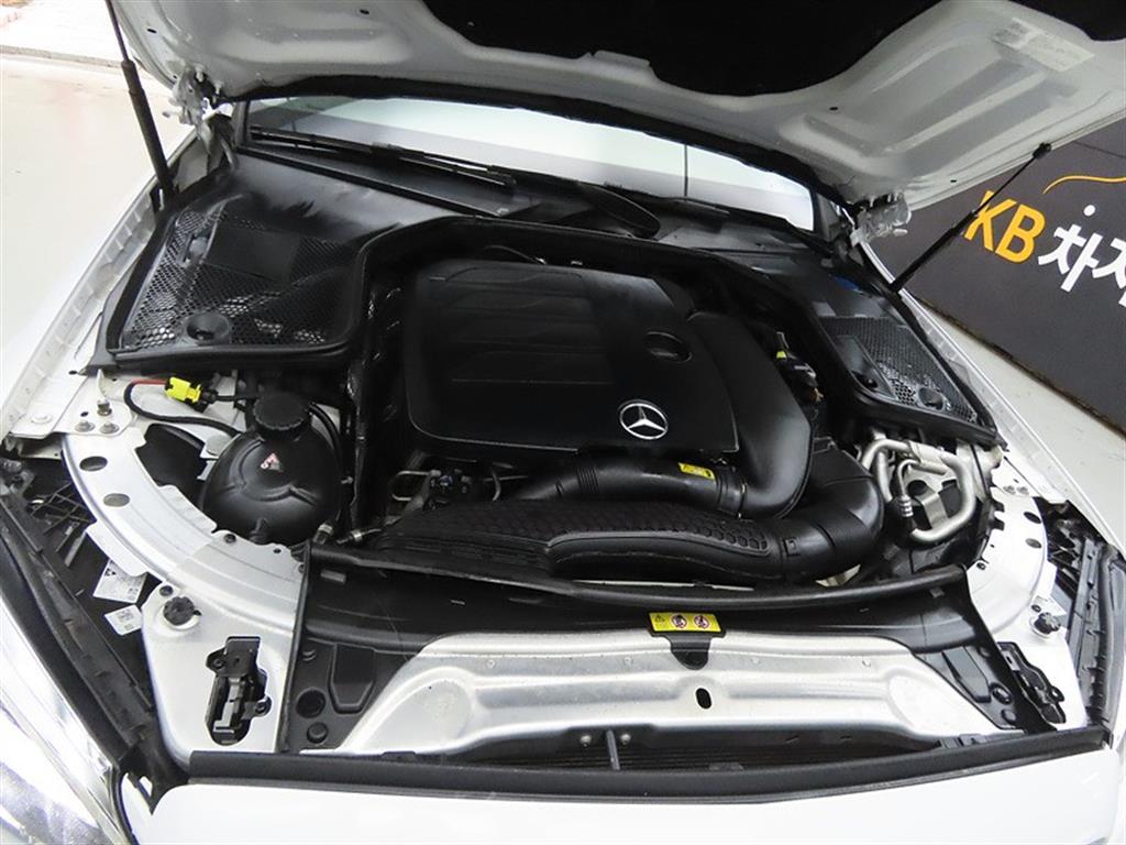 Mercedes Benz C Class 2021 Blanco - Importación desde Corea - HF Imports Iquique - Foto 19