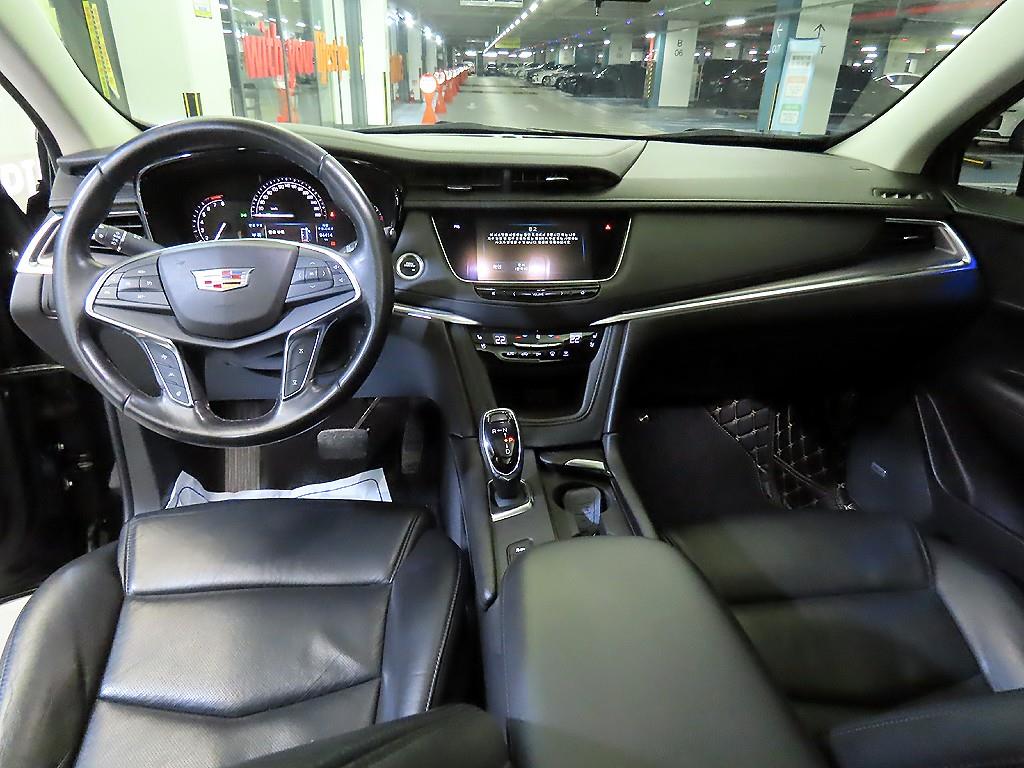 Cadillac XT5 - Vista 10