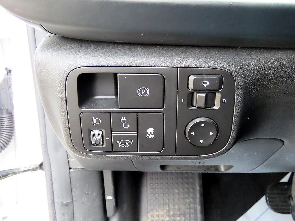 HYUNDAI Ioniq 6 - Vista 12