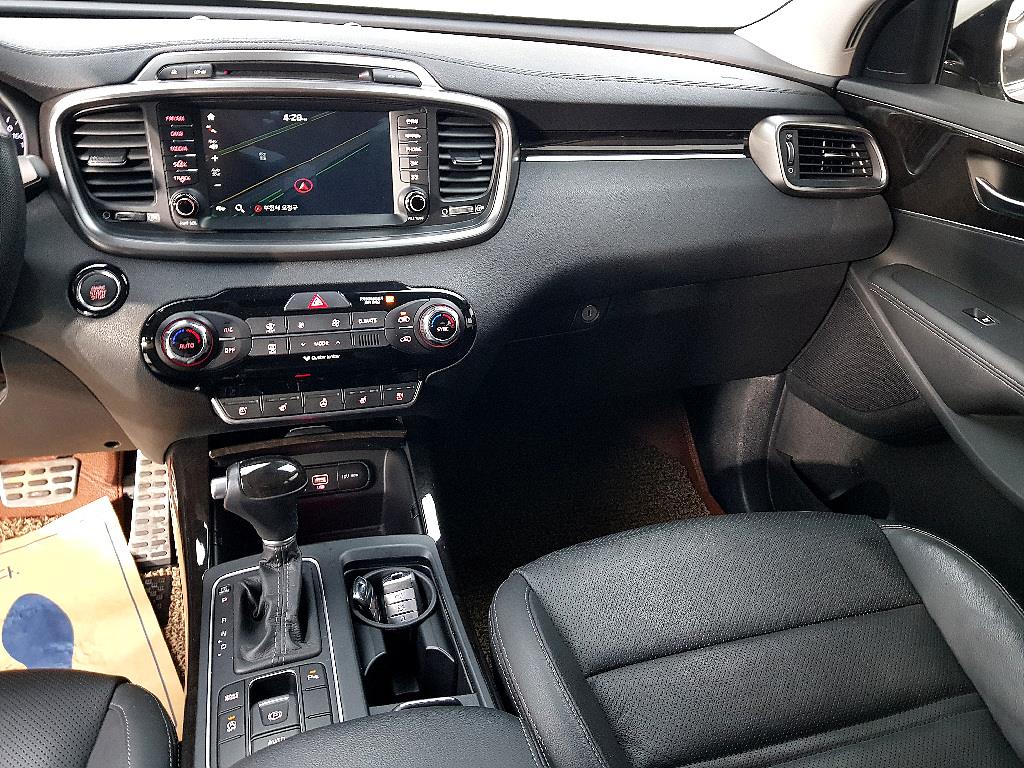 KIA Sorento - Vista 9