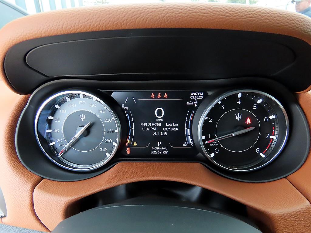 Maserati Levante - Vista 9