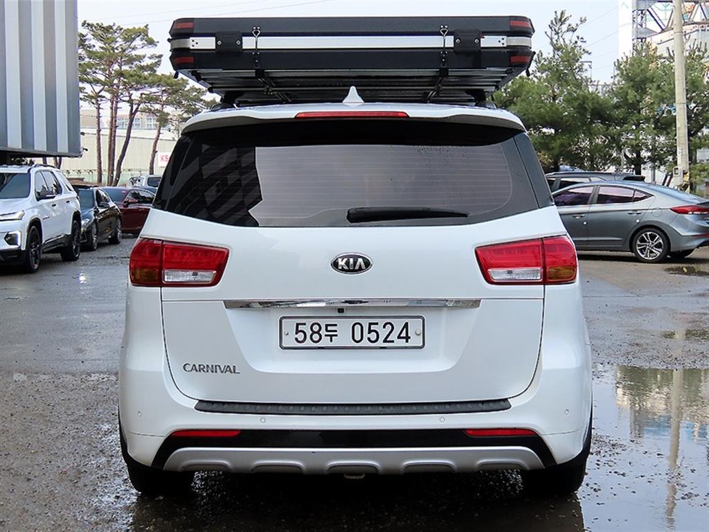 KIA Carnival - Vista 4