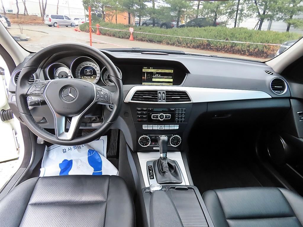 Mercedes Benz C Class - Vista 7