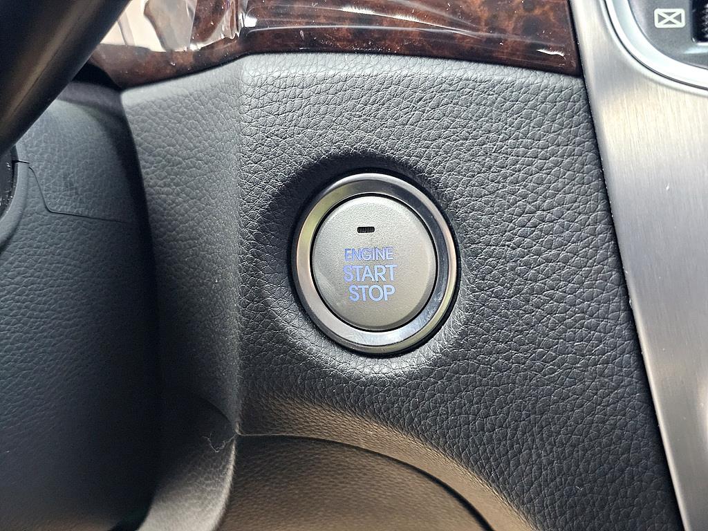 HYUNDAI Equus - Vista 12