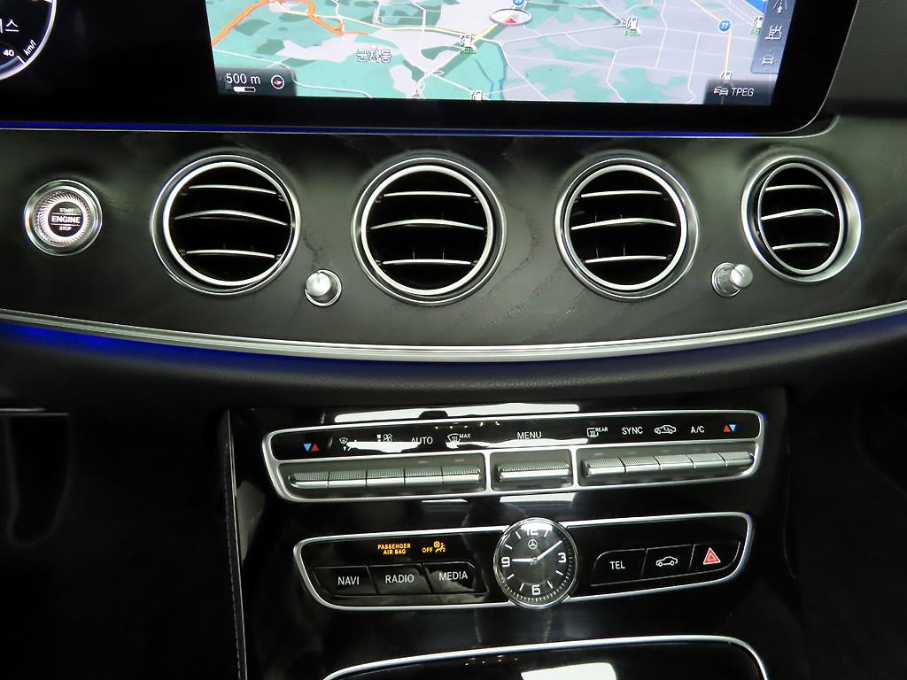 Mercedes Benz E class - Vista 10