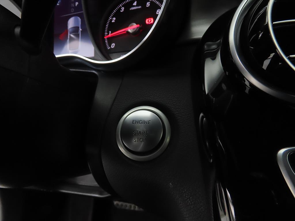 Mercedes Benz C Class 2018 Blanco - Importación desde Corea - HF Imports Iquique - Foto 15