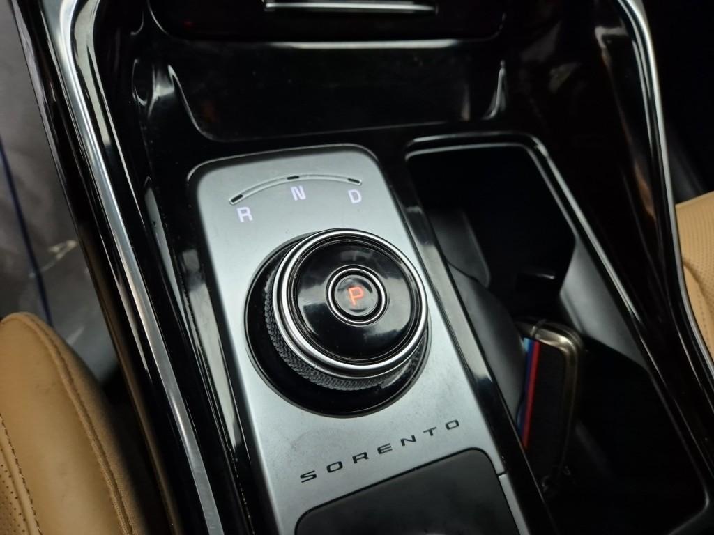 KIA Sorento - Vista 8