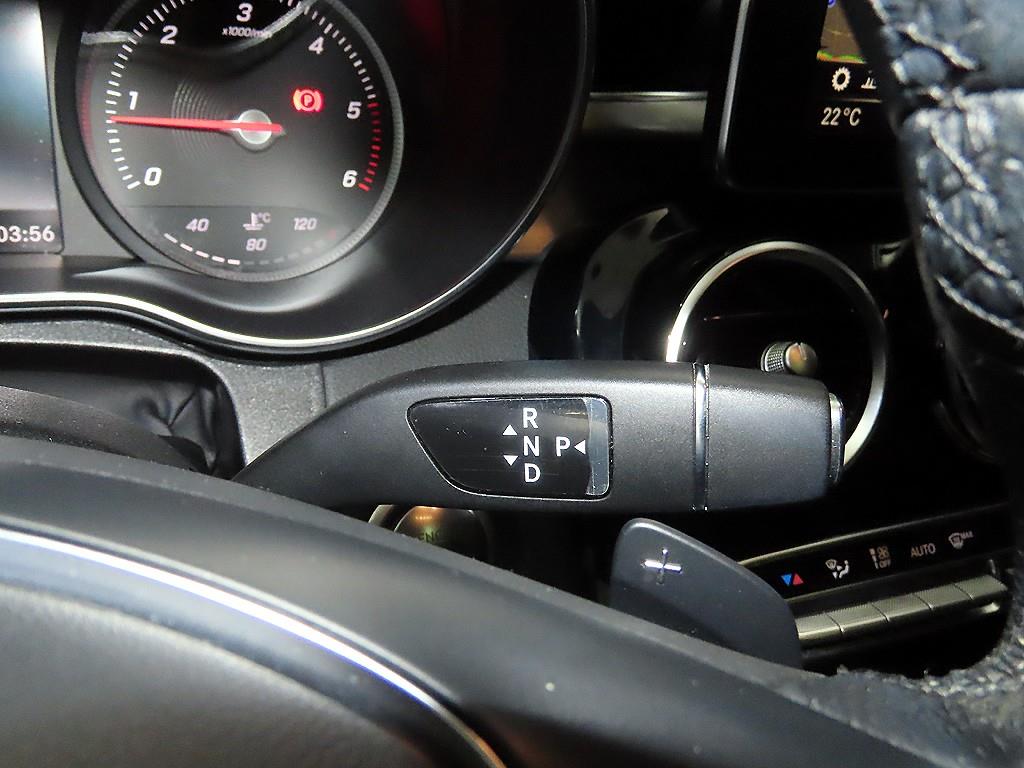 Mercedes Benz C Class - Vista 12