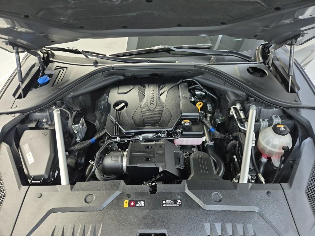 Genesis GV70 - Vista 5