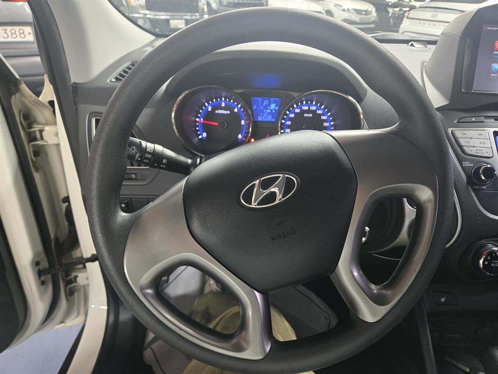 HYUNDAI Tucson - Vista 10