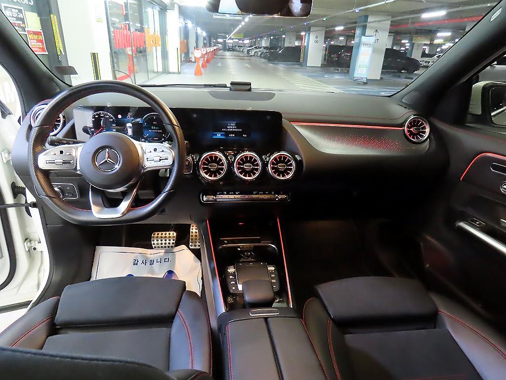 Mercedes Benz EQA - Vista 10