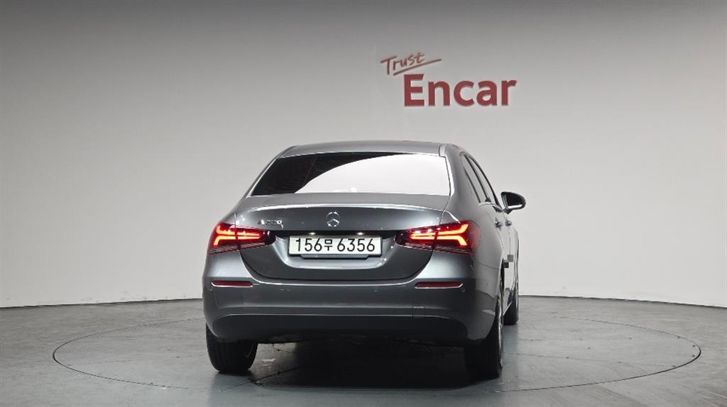 Mercedes Benz A Class - Vista 4