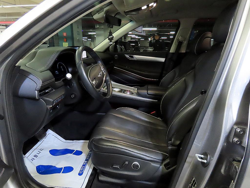 Genesis GV80 - Vista 6